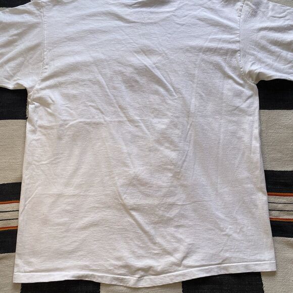 Vintage FAO Schwarz Fifth Avenue Graphic Tee Shirt. XL. Single Stitch. Cotton. - Picture 13 of 15